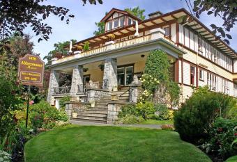 Abbeymoore Manor allows 18 year olds to book a room