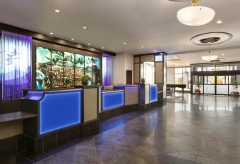 Travelodge by Wyndham Quebec City Hotel & Convention Centre allows 18 year olds to book a room