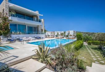 Made of Blue luxury suites collection has Balcony rooms