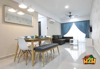 H2H - Eleven14 Majestic Ipoh has Balcony rooms