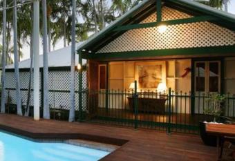 Pinctada McAlpine House allows 18 year olds to book a room