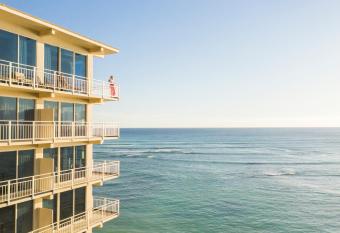 Kaimana Beach Hotel allows 18 year olds to book a room