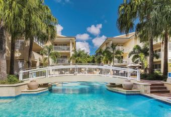 The Sebel Noosa has rooms with a private hot tub