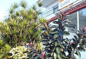 GOLDEN TOWER pensi  n Auto Check-in has Balcony rooms