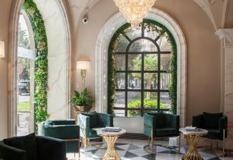 Promenade Hotel Baku allows 18 year olds to book a room