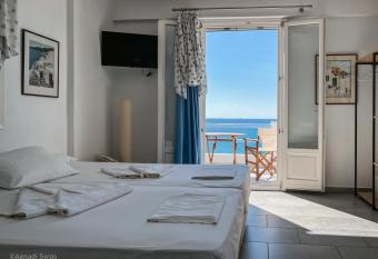 Agnadi Syros Beachfront Studios & Rooms has Balcony rooms