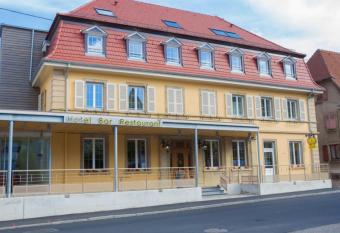 Le Soleil d Or has Balcony rooms