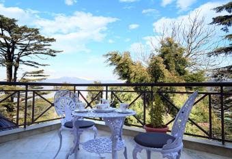 StayVista at Cottage in the Clouds allows 18 year olds to book a room