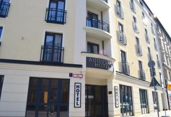 Augusten Hotel M  nchen has Balcony rooms