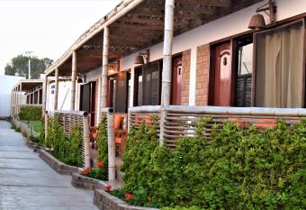 Zarcillo Paradise has Balcony rooms