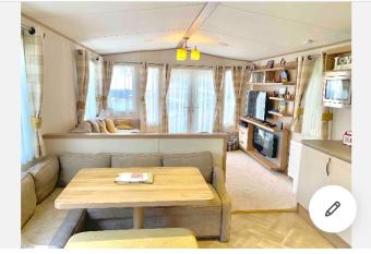 Hastings Holiday Home at Fairlight Lodge Beauport Holiday Park allows 18 year olds to book a room