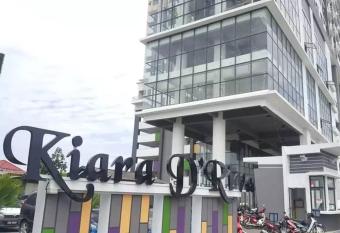 Diyana Apartment has Balcony rooms