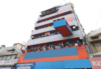 OYO Flagship Vivek International Hotel allows 18 year olds to book a room
