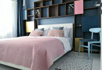 Cozy Getaway in Nicosia allows 18 year olds to book a room