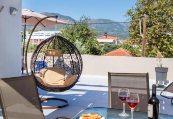 Iria s Luxury Apartments has Balcony rooms