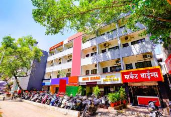 FabExpress Ravikiran allows 18 year olds to book a room