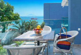 Studios Nautilus III has Balcony rooms