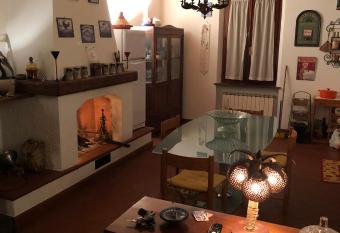 Super attico della Brigata Spendereccia! has Balcony rooms