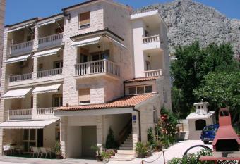 Villa Sladojevi   has Balcony rooms