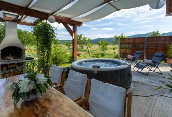 Holiday Home Sinac has Balcony rooms