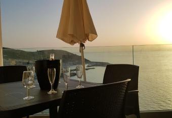 La bella vista has Balcony rooms