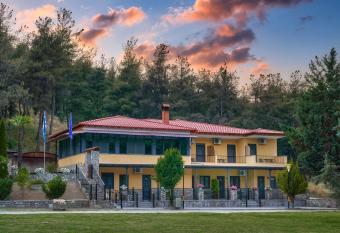 River Side Rooms has Balcony rooms