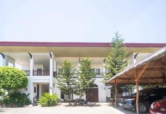 OYO 162 The West Inn allows 18 year olds to book a room