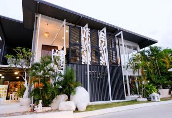 Baan Poon Garden allows 18 year olds to book a room