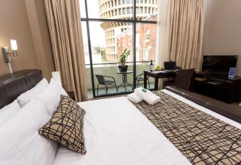 Clarendon Hotel has Balcony rooms