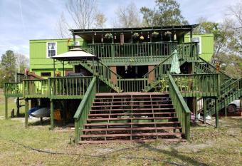 Margaritaville On The Suwannee River allows 18 year olds to book a room
