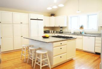 Modern House Family Retreat has Balcony rooms