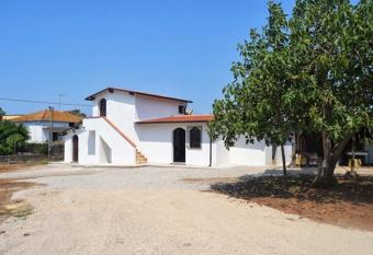 BeaStella Holiday Rooms has Balcony rooms