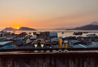 Lychee Sunset Hotel Cheung Chau has Balcony rooms