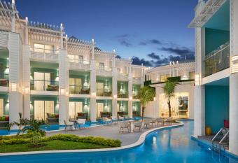 Azul Beach Resort Negril, Gourmet All Inclusive by Karisma has Balcony rooms