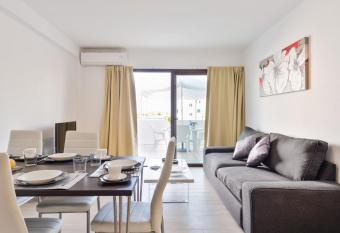 Apartamentos Esmeralda Ibiza has Balcony rooms