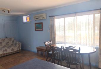 Lake Front Motel has rooms with a private hot tub