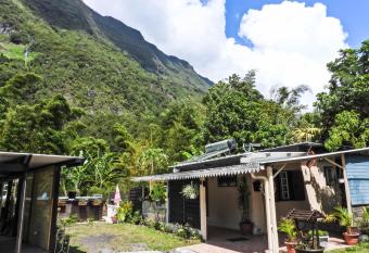 Sur la route du Voile has Balcony rooms