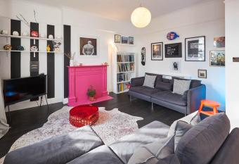 Host & Stay - The Artists Pad allows 18 year olds to book a room