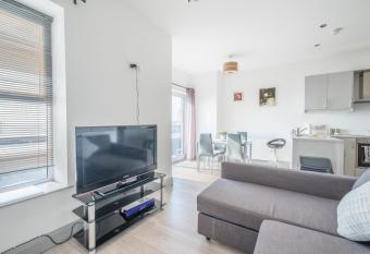 Portrush Marine Apartments flat1 has Balcony rooms