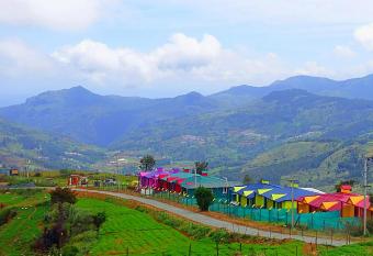 The Bowers Chalet has Balcony rooms