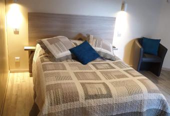 Au petit bonheur has Balcony rooms