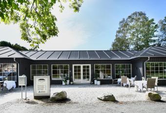 Hotel Skovpavillonen has Balcony rooms