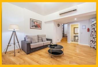 Cayres Suites Carmo allows 18 year olds to book a room