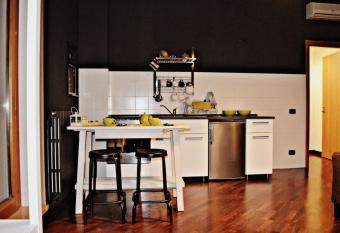 Appartamento Boutique allows 18 year olds to book a room