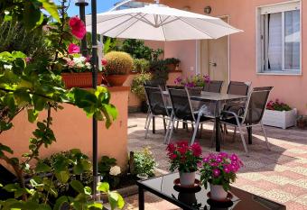 Anthea B&B has Balcony rooms