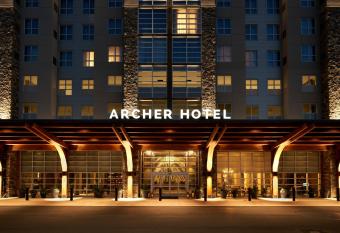 Archer Hotel Seattle/Redmond has Balcony rooms