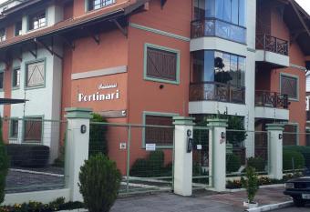 Apto centro Canela allows 18 year olds to book a room