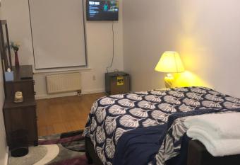 Happy home stay has Balcony rooms