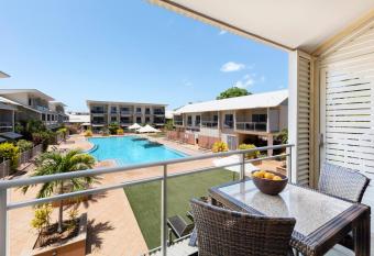 Oaks Broome Hotel allows 18 year olds to book a room