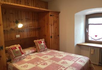 Il tipico allows 18 year olds to book a room